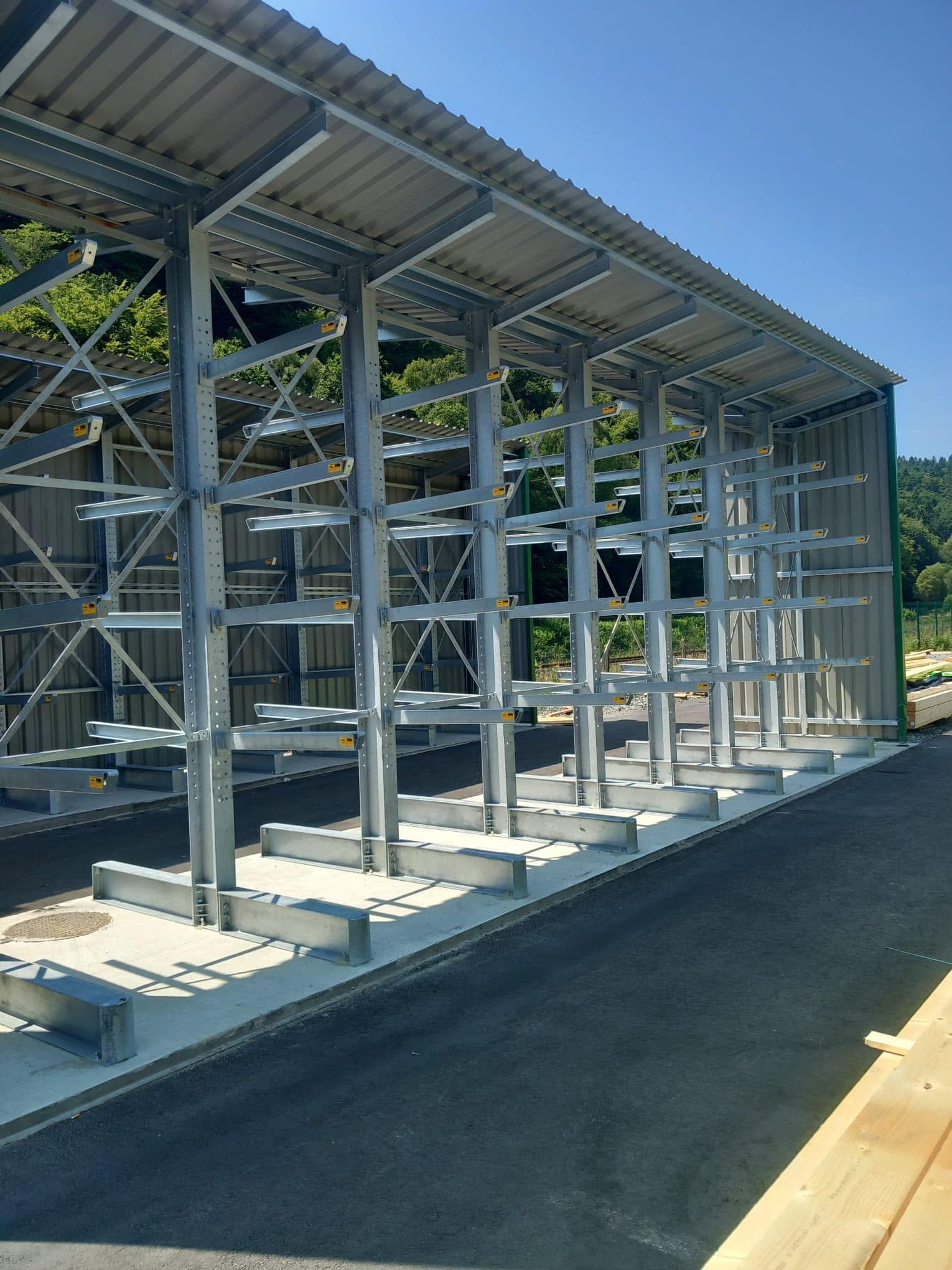 Galvanised outdoor cantilever storage
